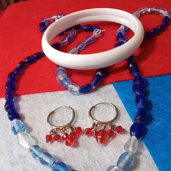 Patriotic Jewelry Lot Blue Glass Popover Beads, White Bangle & Red Crystal Hoops - Picture 2 of 5